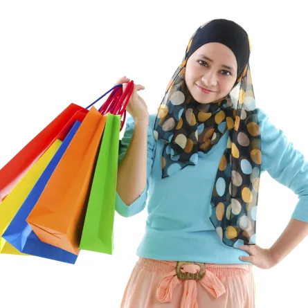 "المتفشخرات" غوص في عالم الأوهام!