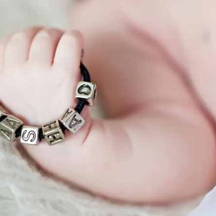 جدل حول الأسماء "المخالفة للشرع" في السعودية!