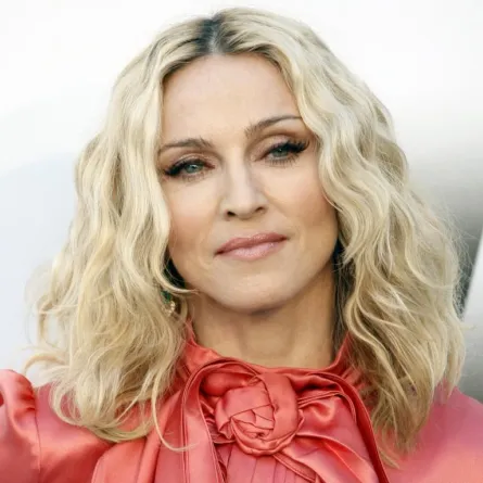 Madonna: اليوغا هي سرّ جمال بشرتي 