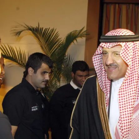 المكفوفون.. في خدمة ضيوف عشاء الظلام