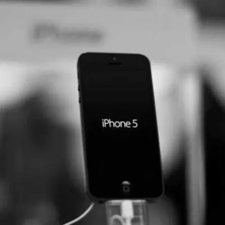 "آبل"قد تطلق"آي فون"أرخص مخصّصاً للدول النامية