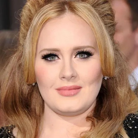 ألبوم Adele الأكثر مبيعاً في القرن الـ21