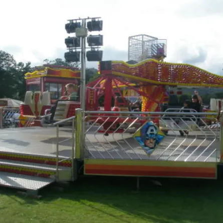 عربة ملاهي تدهس طفلاً بعمر 7 سنوات بجدة