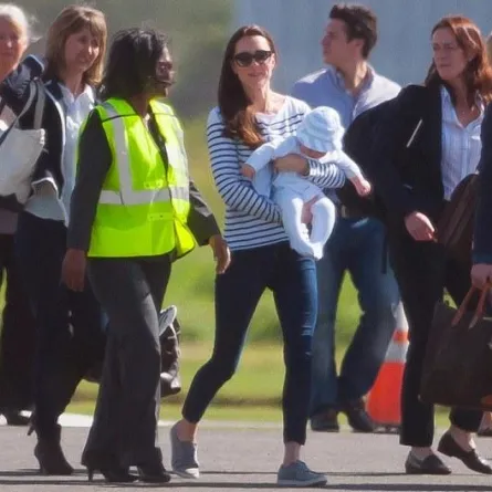 بالصور: الأمير George في أول عطلة خارجية