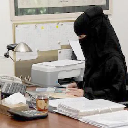 (%89) من السعوديات يوافقن على الالتحاق بوظائف عن بعد