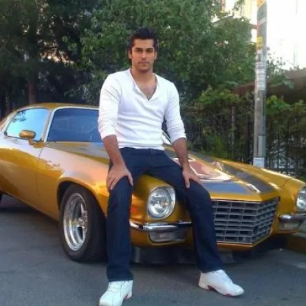 "بالي بيك" يشتري سيارة قديمة بمئة ألف دولار