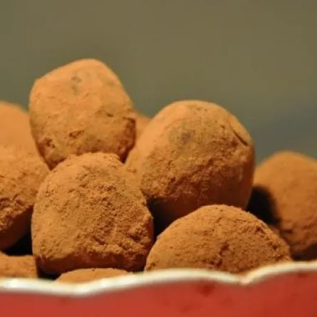 "الترافل بالشوكولاتة" على طريقة نسرين الخالدي