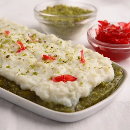 فستق مدّ بالقشطة