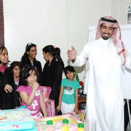 فايز المالكي يتبرع بـ"تويتر" لـ"جمعية إنسان"