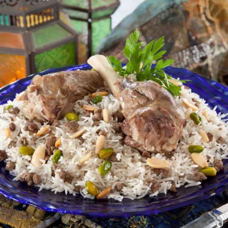 الأرز الشرقي بموزات الغنم من مطبخ منال العالم