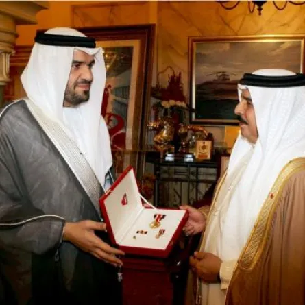 ملك البحرين يمنح الجسمي وسام" الكفاءة من الدرجة الأولى"
