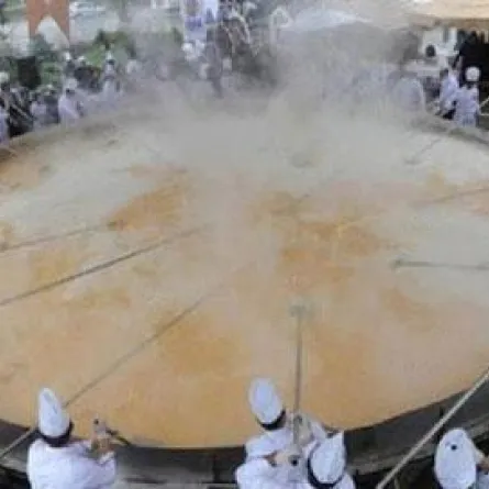 دبي تدخل موسوعة «جينيس» بجمع أكبر عدد من الطهاة في العالم