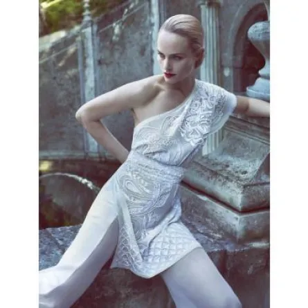 "إميليو بوتشي" تكرّر اختيارها