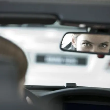 تجتاز امتحان القيادة بعد 23 سنة من المحاولات