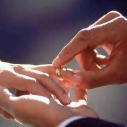 9 آلاف سعوديَّة تزوجن من أجانب ويعشن حياة مستقرة