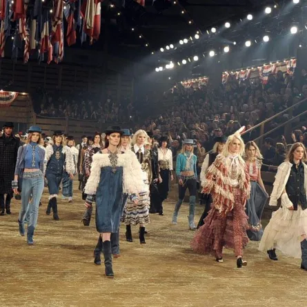 " Chanel"تعرض في دالاس وتختار Kristen Stewart وجهاً لإعلاناتها