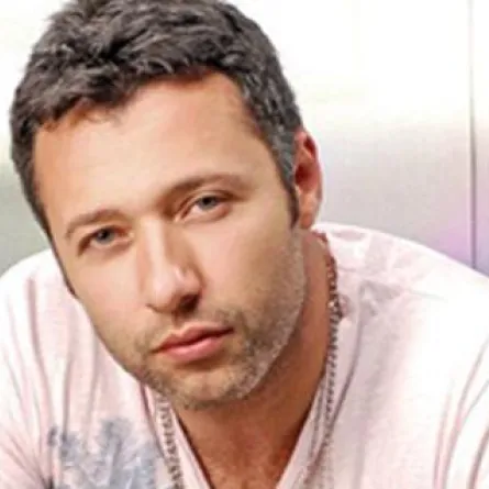 أحمد فهمي:أموالي تكفيني ولم أستول على نقود عملاء البنوك