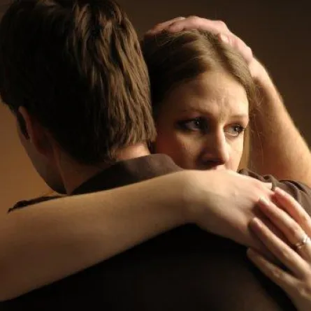 "أنثى الإخلاص" دواء لمنع المرأة من خيانة زوجها