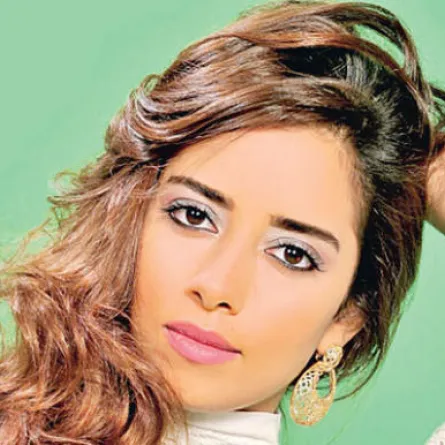 نايف هزازي يؤكد فسخ خطوبته من بلقيس