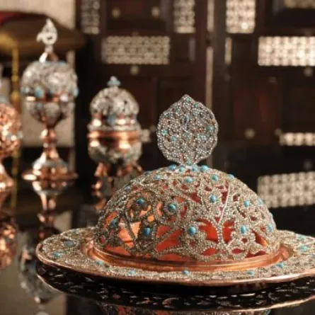 اكسسوارات الضيافة العربية بالفضي والذهبي