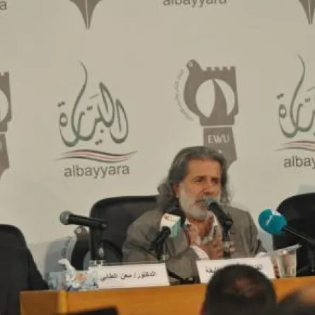 مارسيل خليفة يستعرض تجربته مع درويش