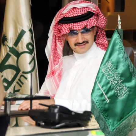 الوليد بن طلال يفتتح حساباً في تويتر