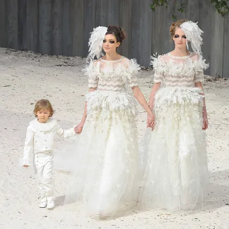 أجمل 30 فستان زفاف لربيع- صيف 2013