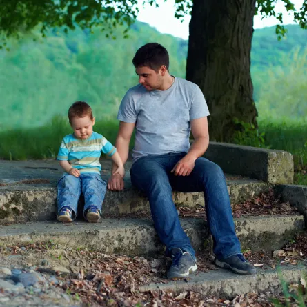 اختبار للآباء..هل تسرح بخيالك كثيرًا أمام ابنك؟