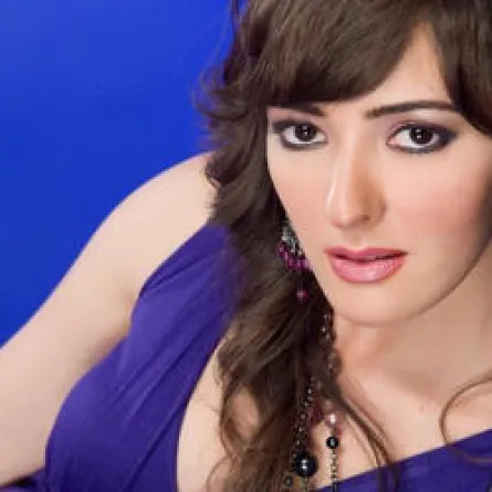 بعد عادل إمام... سناء يوسف تحلم بوردة الجزائرية