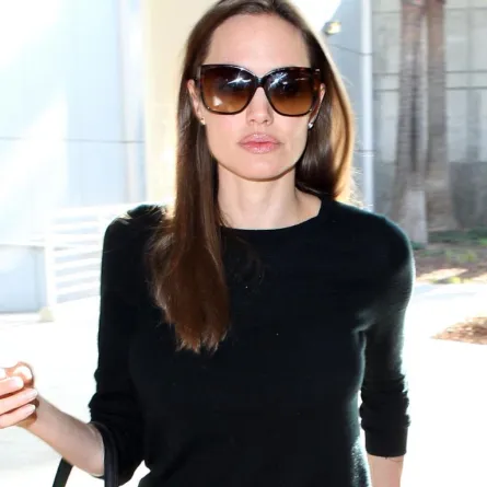 Angelina تدعو المجتمع الدولي إلى نجدة سوريا