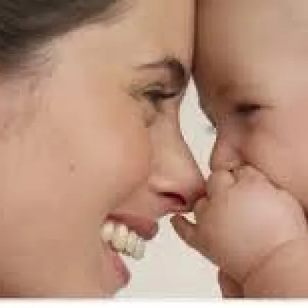 الرضاعة الطبيعية تقلل الإصابة بالتهابات مفاصل الأم
