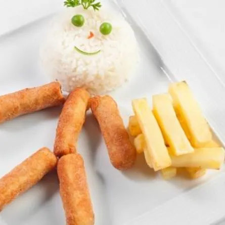 أصابع السمك مع البطاطا المقلية لأطفالكِ