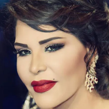 ما هو الطلب الغريب الذي توجّهت به أحلام إلى متابعيها؟