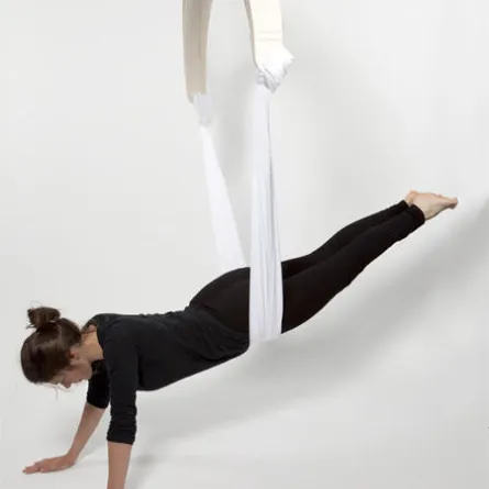 بالصُّور.. كرسيّ مبتكر لممارسة اليوغا