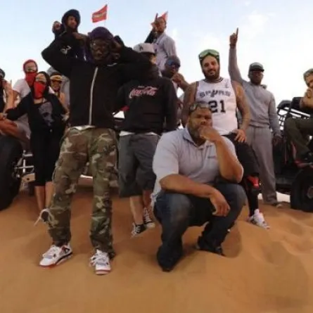 كريس براون في صحراء دبي