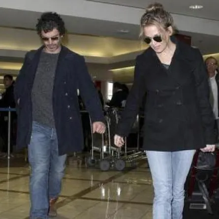 رينيه زيلويغر في أحضان عشيق شريل كرو السابق