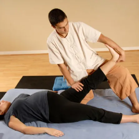 الطب المكمل علاجاته وفوائده