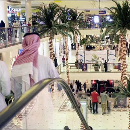 باحث سعودي يحذر من ارتفاع المعاكسات