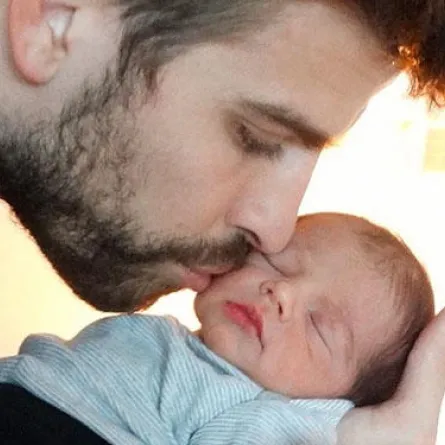 ابن شاكيرا يشارك في تحكيم The voice