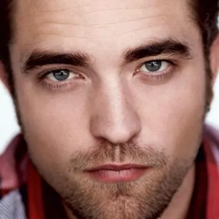 Robert Pattinson وجه عطر Dior