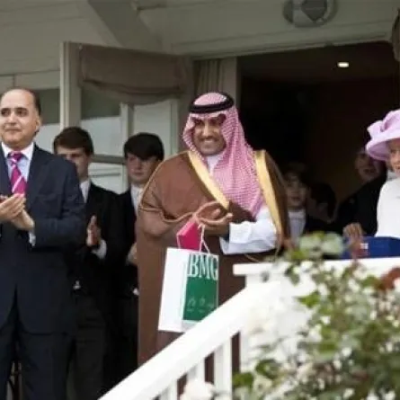 ملكة بريطانيا تكرم 3 سعوديات ساعدن في تقليل الحوادث المرورية