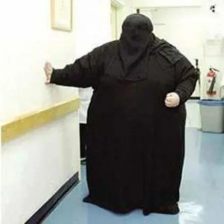 أضخم امرأة اماراتية وزنها 400 كيلوغرام 