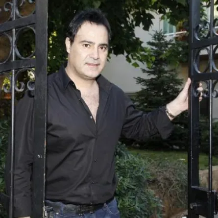 عاصي الحلاني: هذا هو رأيي بكاظم وصابر وشيرين