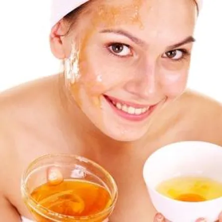 بياض البيض لبشرة ناعمة