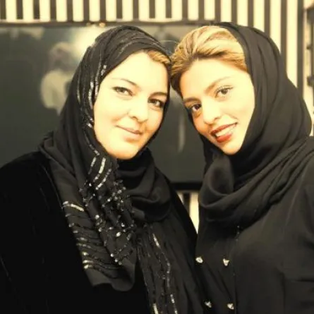 "حكايات" أنيقة بأنامل مصممتين سعوديتين