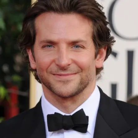 برادلي كوبر في مواجهة جواسيس ألمان