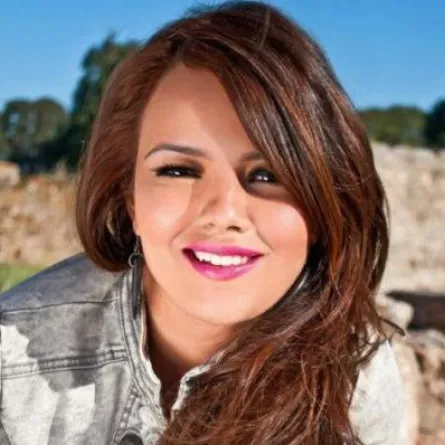 مشاركة "ذا فويس" حليمة العلوي متخوفة من الفشل بسبب مرضها