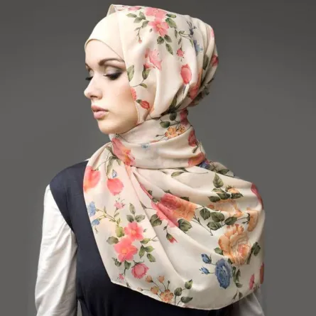 اختاري الزهور زينةً لحجابك