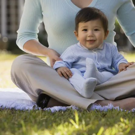 أم: هذه تجربتي مع جليسة طفلي!