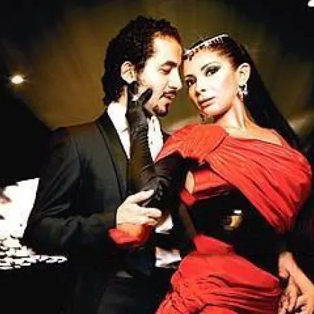 منى زكي تتخلى عن زوجها إكراماً لباسم سمرة